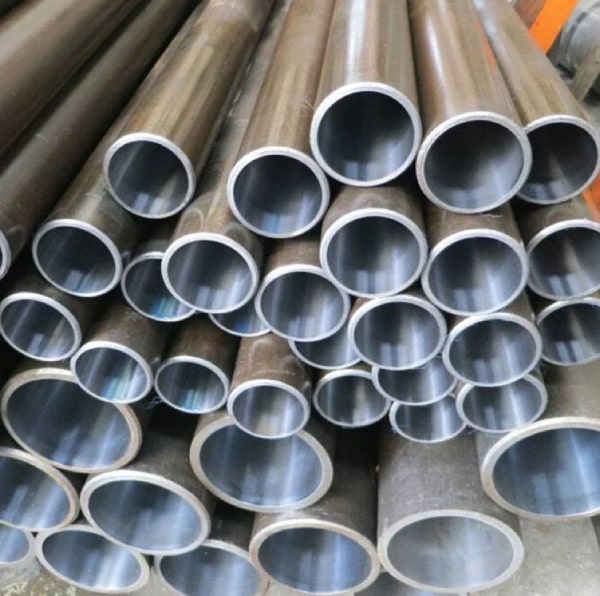Трубы горячедеформированные стальные 245x8